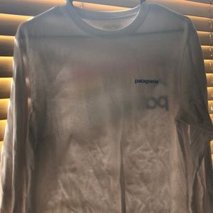 Patigonia t shirt